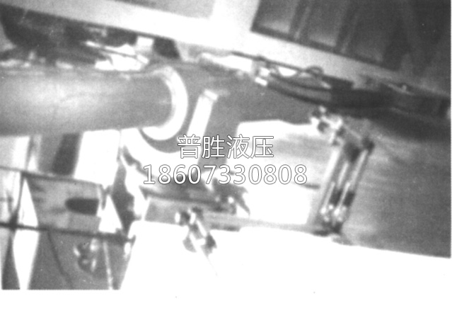 液压启闭机